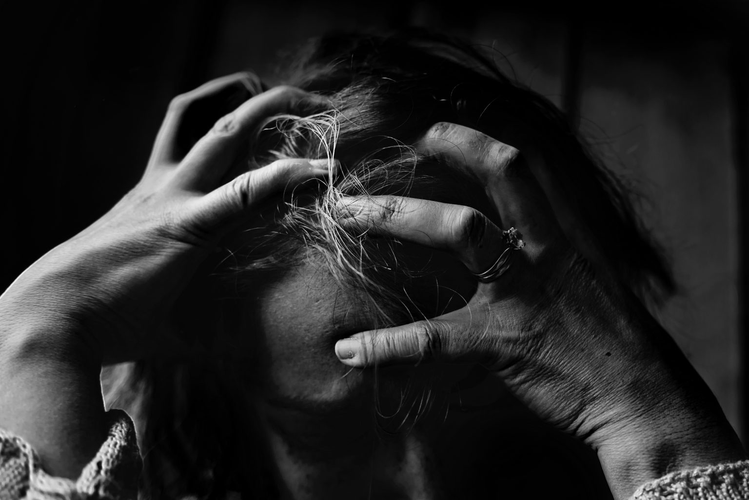 pexels-kat-smith-551588 Law News | Working environments for barristers are "hostile" slam QCs