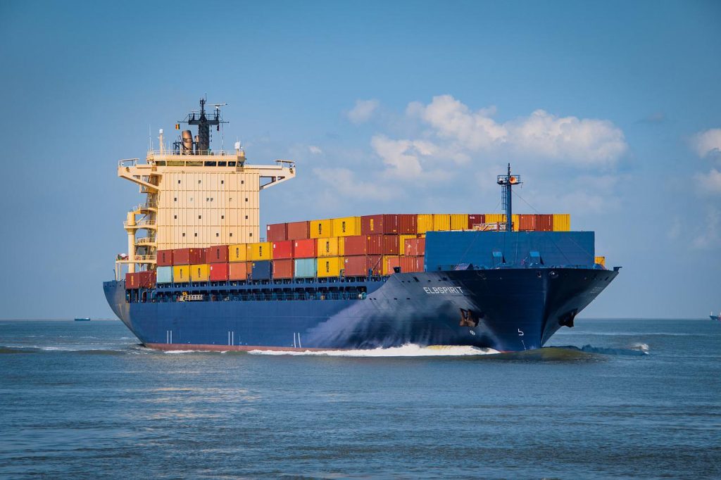 container-ship-6631117_1280 Law News | WFW advises CACIB on US$65m multi-tranche term syndicated term loan for FINAV