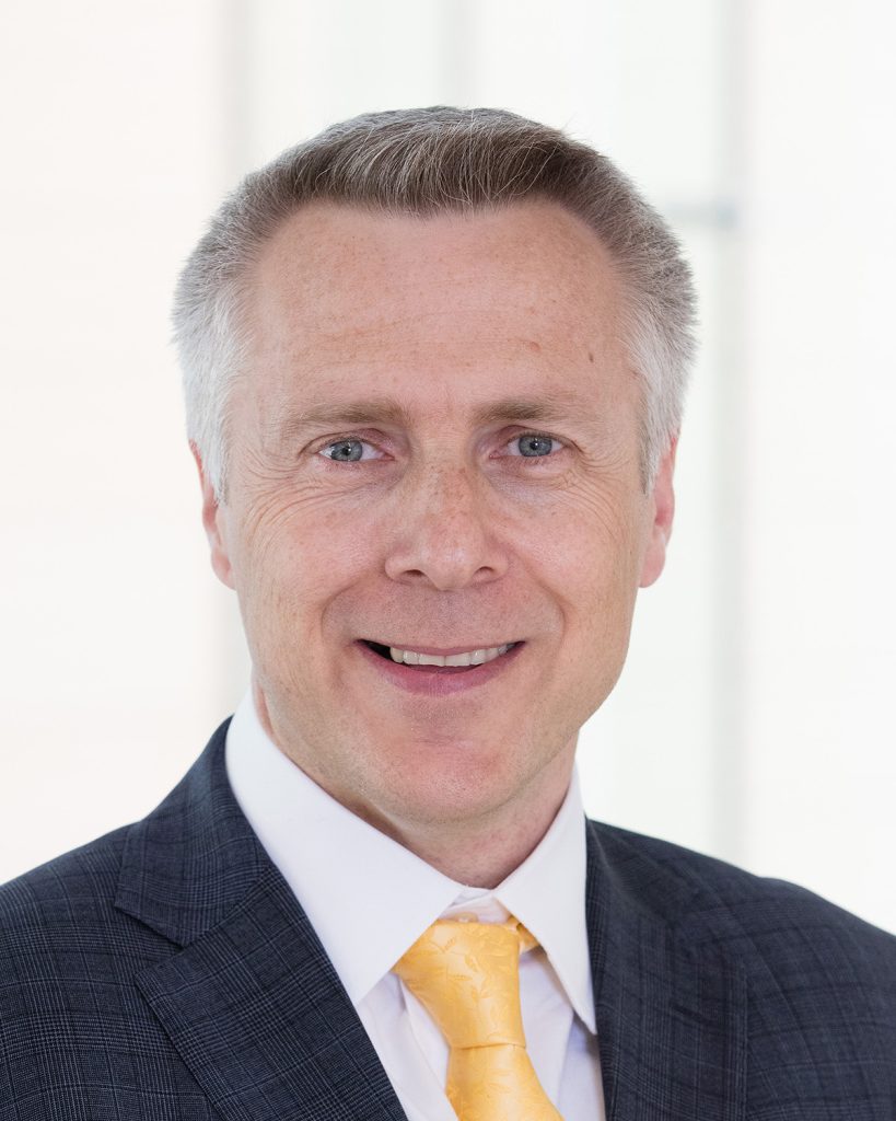 Roger Bull-10×8 150dpi (RGB) – Headshots Law News | Burges Salmon commits to reduce emissions by 50% by 2030