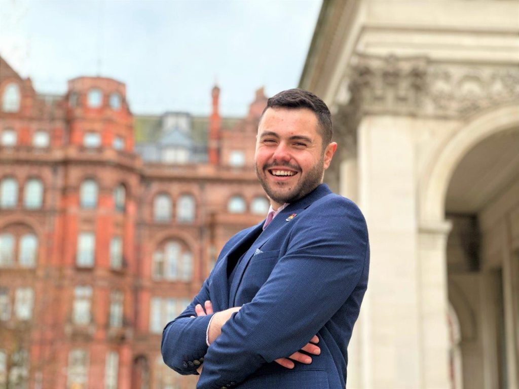 Law News | From War to Law – Syrian War Refugee, After Being Inspired by Own Nightmare Asylum Ordeal, Trains to be a Lawyer at Manchester Firm