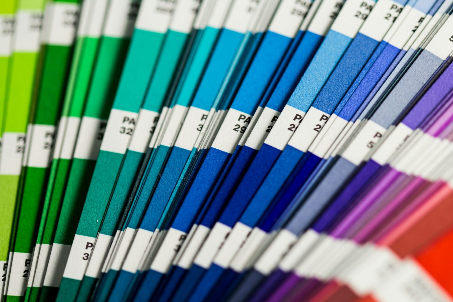 christina-rumpf-XWDMmk-yW7Q-unsplash Can a color be registered as a trademark ?
