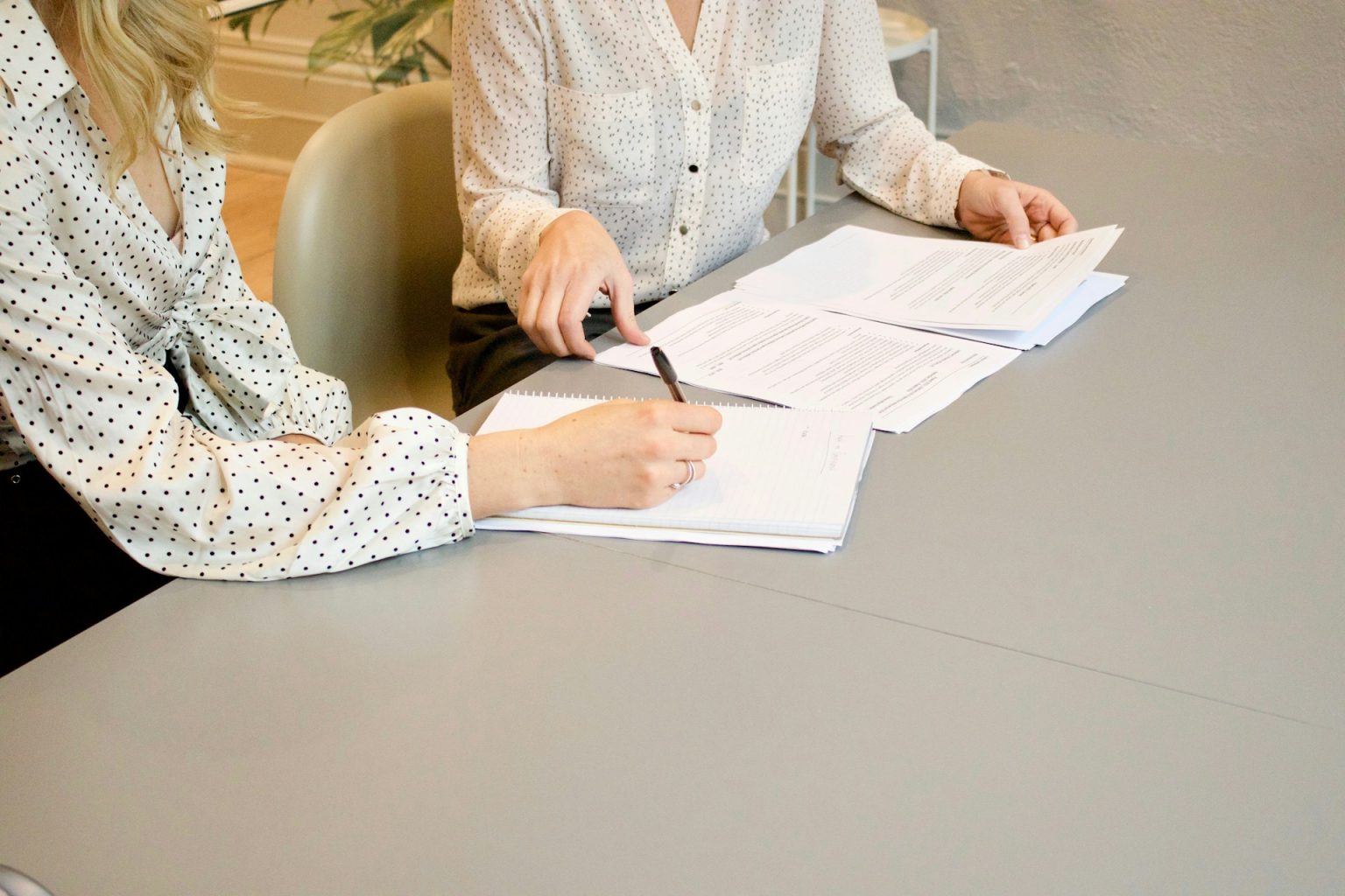 gabrielle-henderson-HJckKnwCXxQ-unsplash The Legal Considerations of Managing Large Inheritances