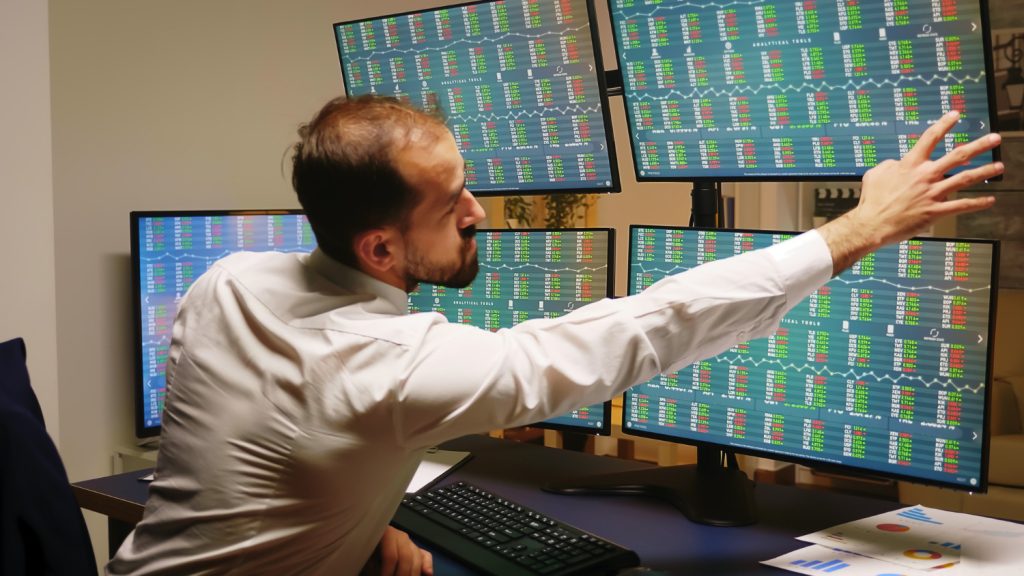 The Return of Hardware: Why Investors Are Betting on Real Things Again