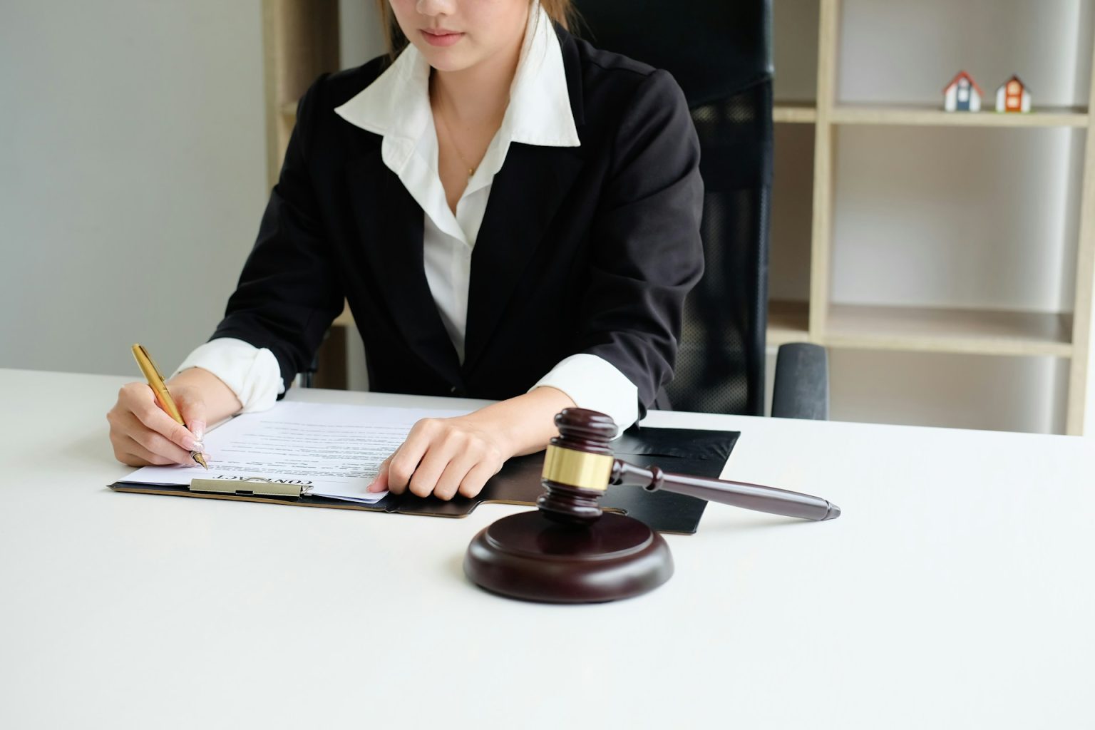 getty-images-thRBpCwneK8-unsplash (4) legal