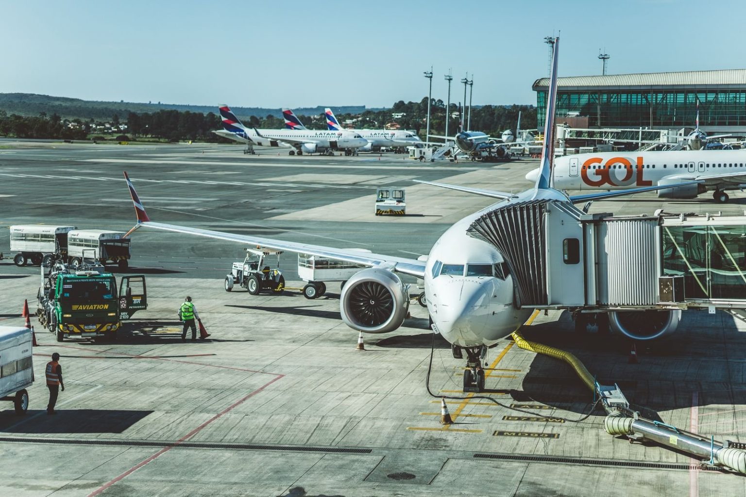 lesha-bank-avolon-aircraft-portfolio-airport Commercial aircraft at an airport, as Lesha Bank buys a 33-aircraft portfolio from Avolon